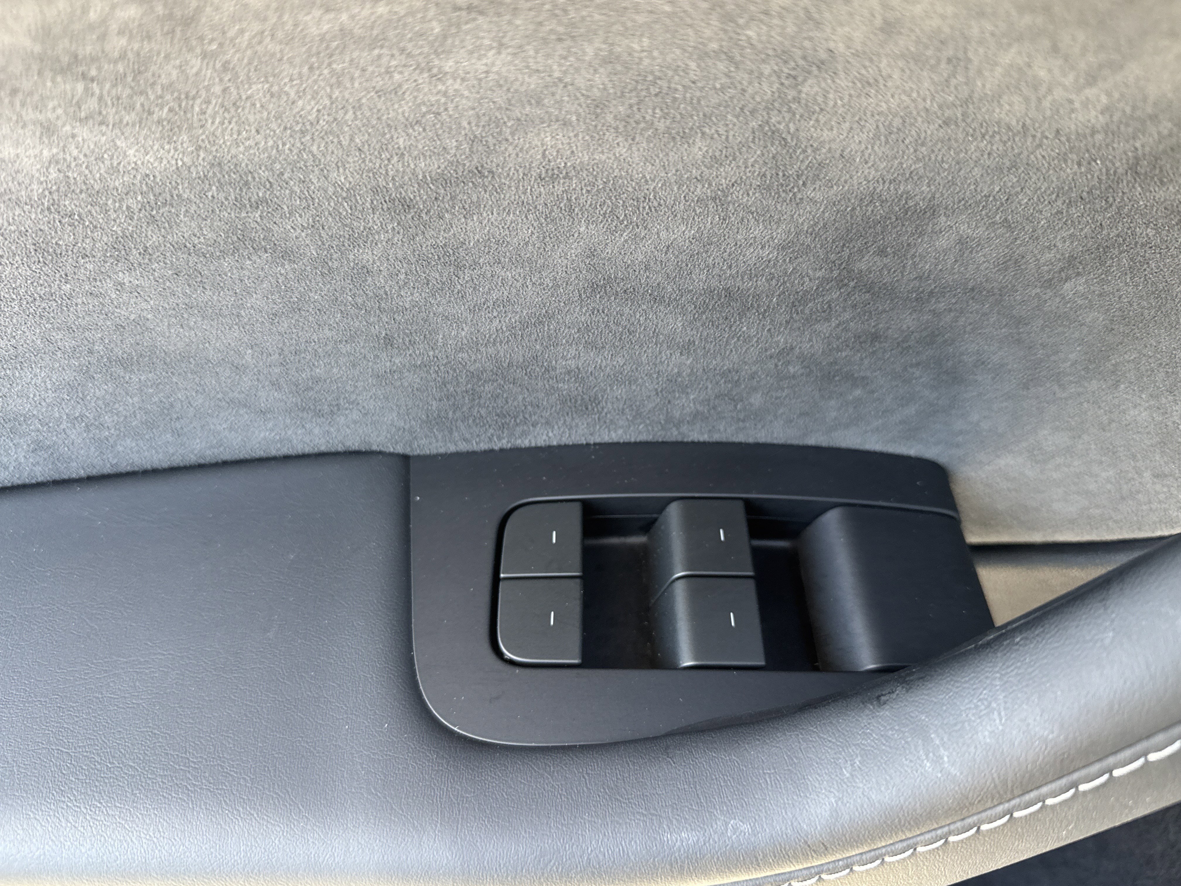 Used 2024 Tesla Model Y Performance AWD/4WD image 15