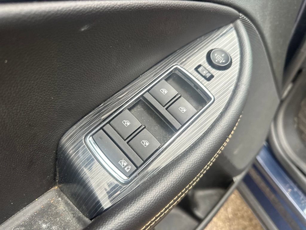 Used 2016 Chevrolet Impala LT w/ Convenience Package image 10