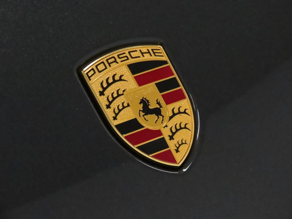 Certified 2026 Porsche Macan AWD/4WD image 13