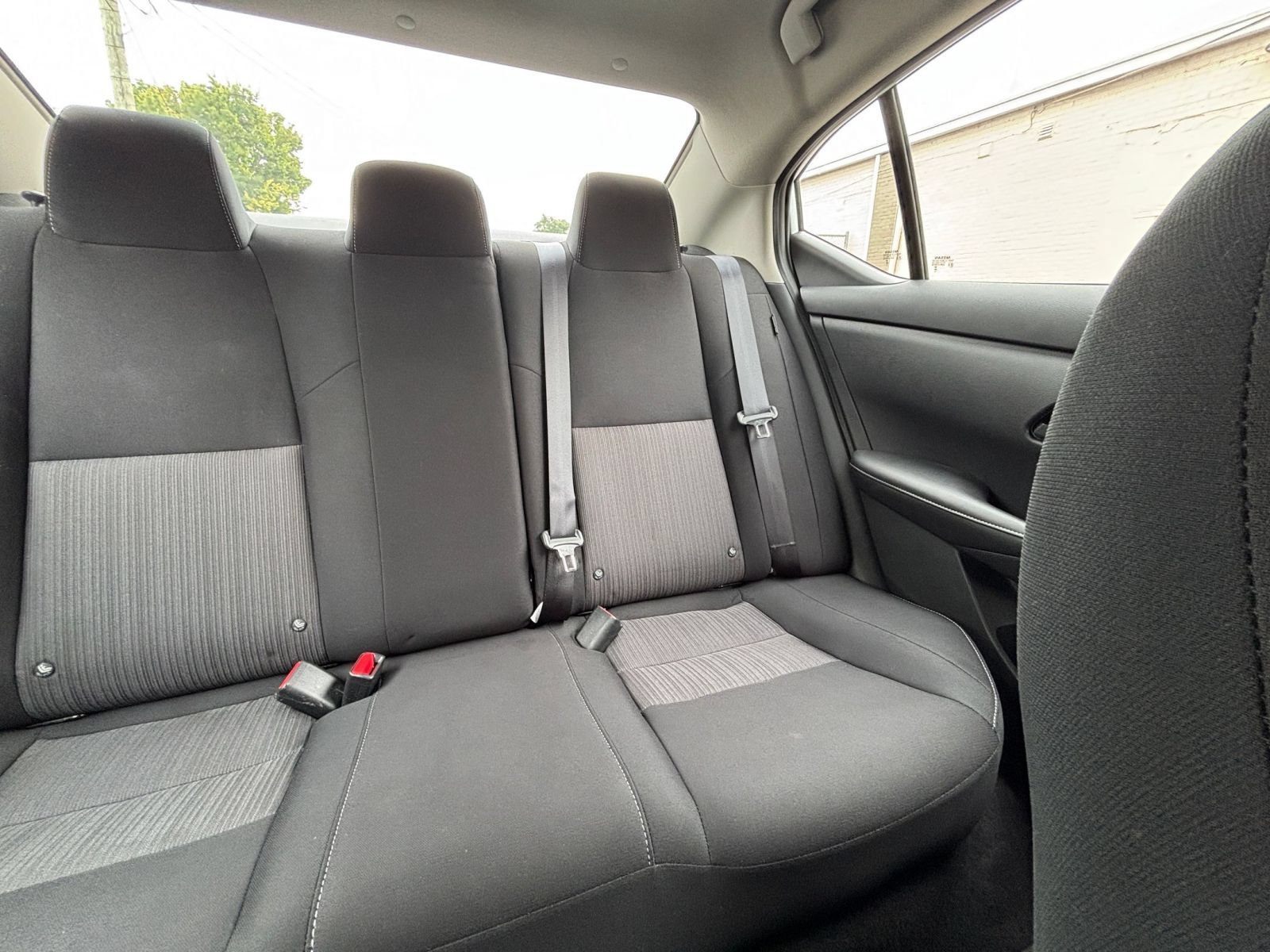 Used 2025 Nissan Sentra SV FWD image 30