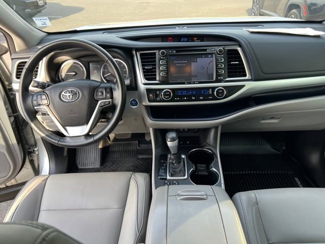 Used 2017 Toyota Highlander XLE image 9