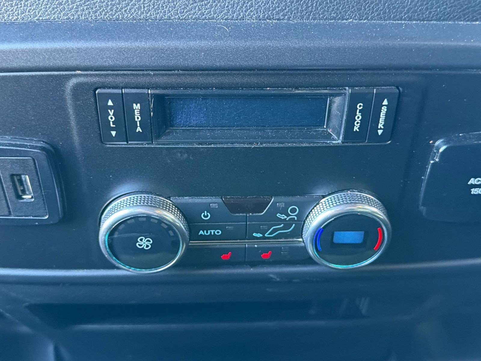 Used 2020 Ford Expedition Limited image 19