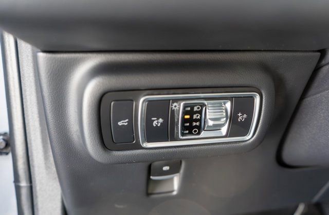 Used 2024 Lincoln Nautilus Reserve w/ Equipment Group 203A image 27