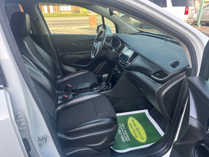 Used 2021 Buick Encore Preferred AWD/4WD image 10