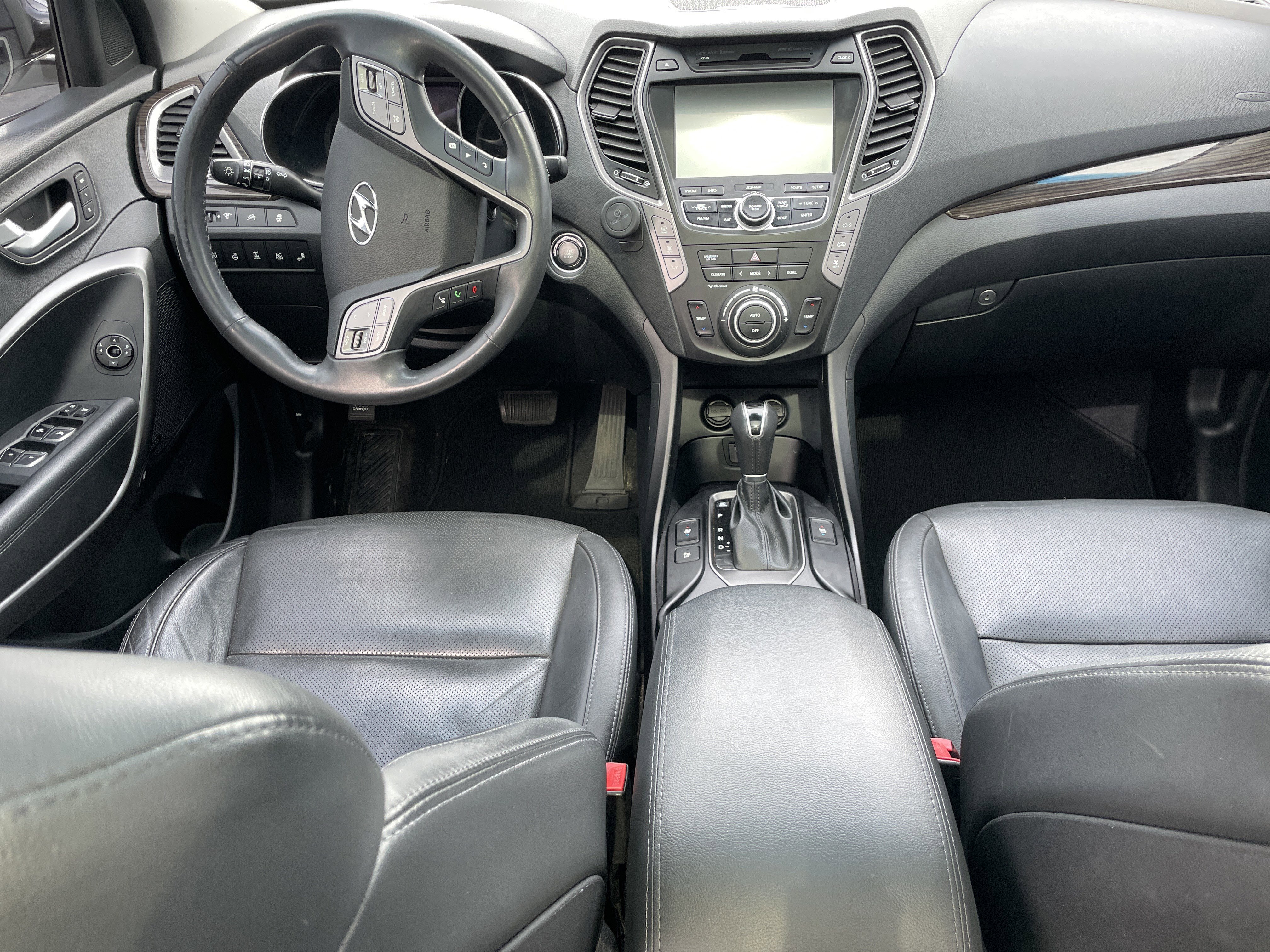 Used 2016 Hyundai Santa Fe SE w/ Option Group 03 image 35