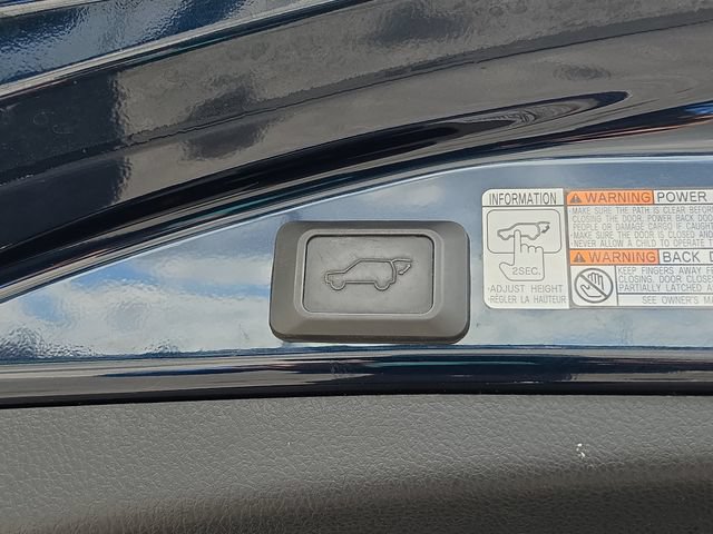 Used 2017 Toyota RAV4 XLE w/ All Weather Liner Package AWD/4WD image 8
