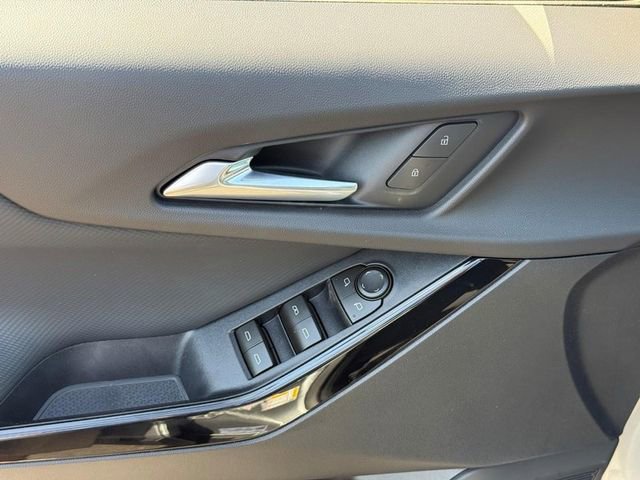 New 2026 Chevrolet Equinox LT w/ Safety and Technology Package image 12