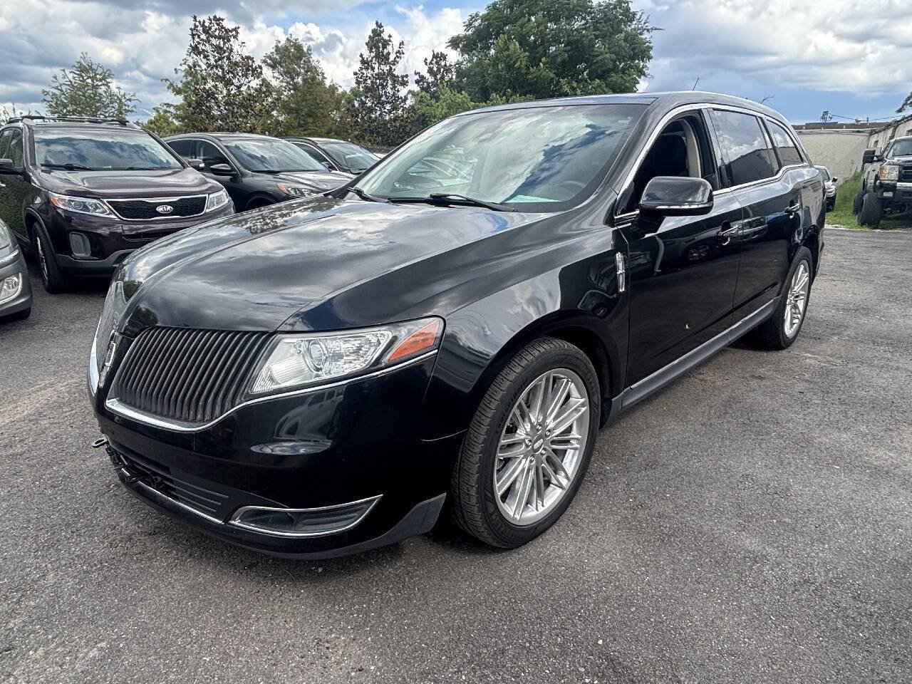 Used 2015 Lincoln MKT AWD w/ Equipment Group 201A image 4