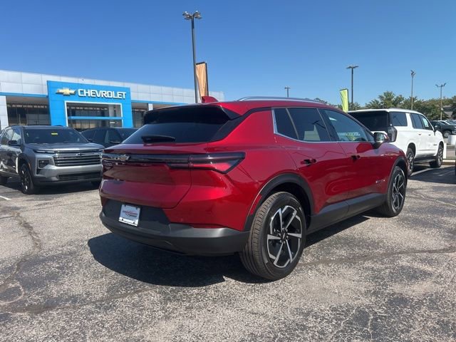 New 2026 Chevrolet Equinox EV LT image 3