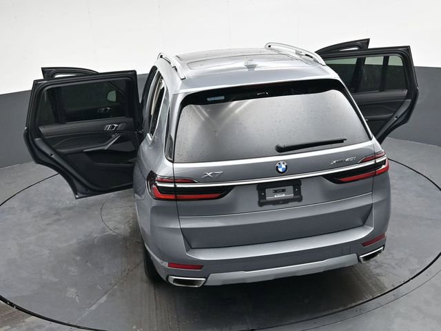 Used 2024 BMW X7 xDrive40i image 43