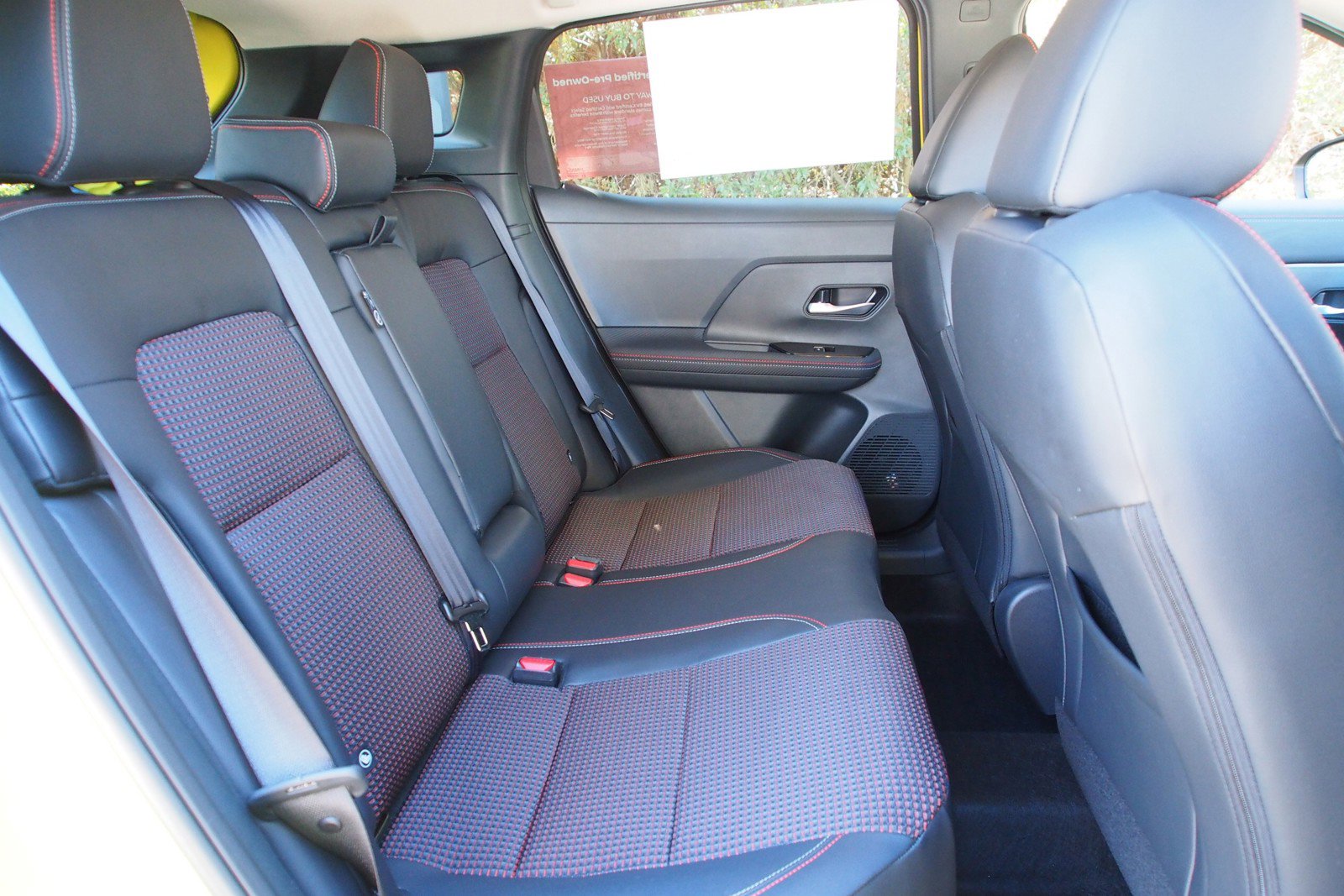 Used 2025 Nissan Kicks SR image 13