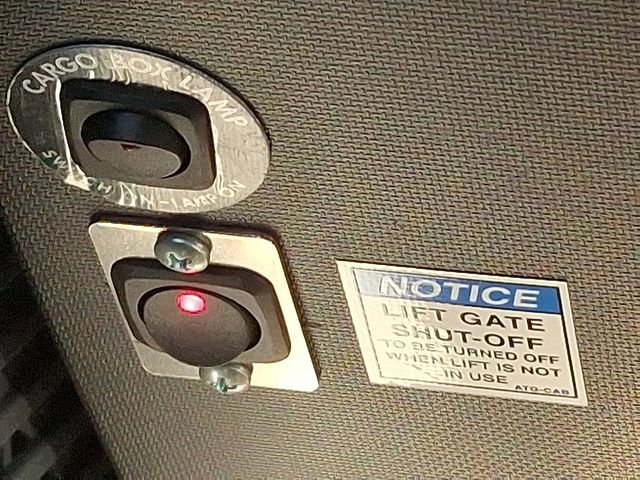 Used 2023 Ford F650 2WD Regular Cab Super Duty image 27