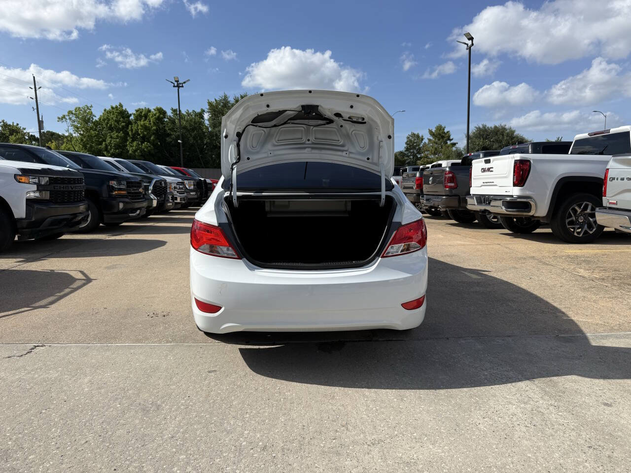 Used 2017 Hyundai Accent SE FWD image 35