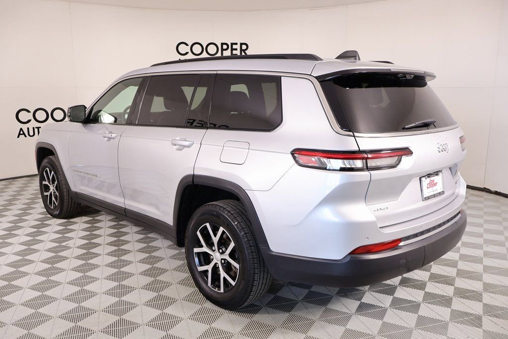 Used 2024 Jeep Grand Cherokee L Limited w/ Luxury Tech Group II image 25