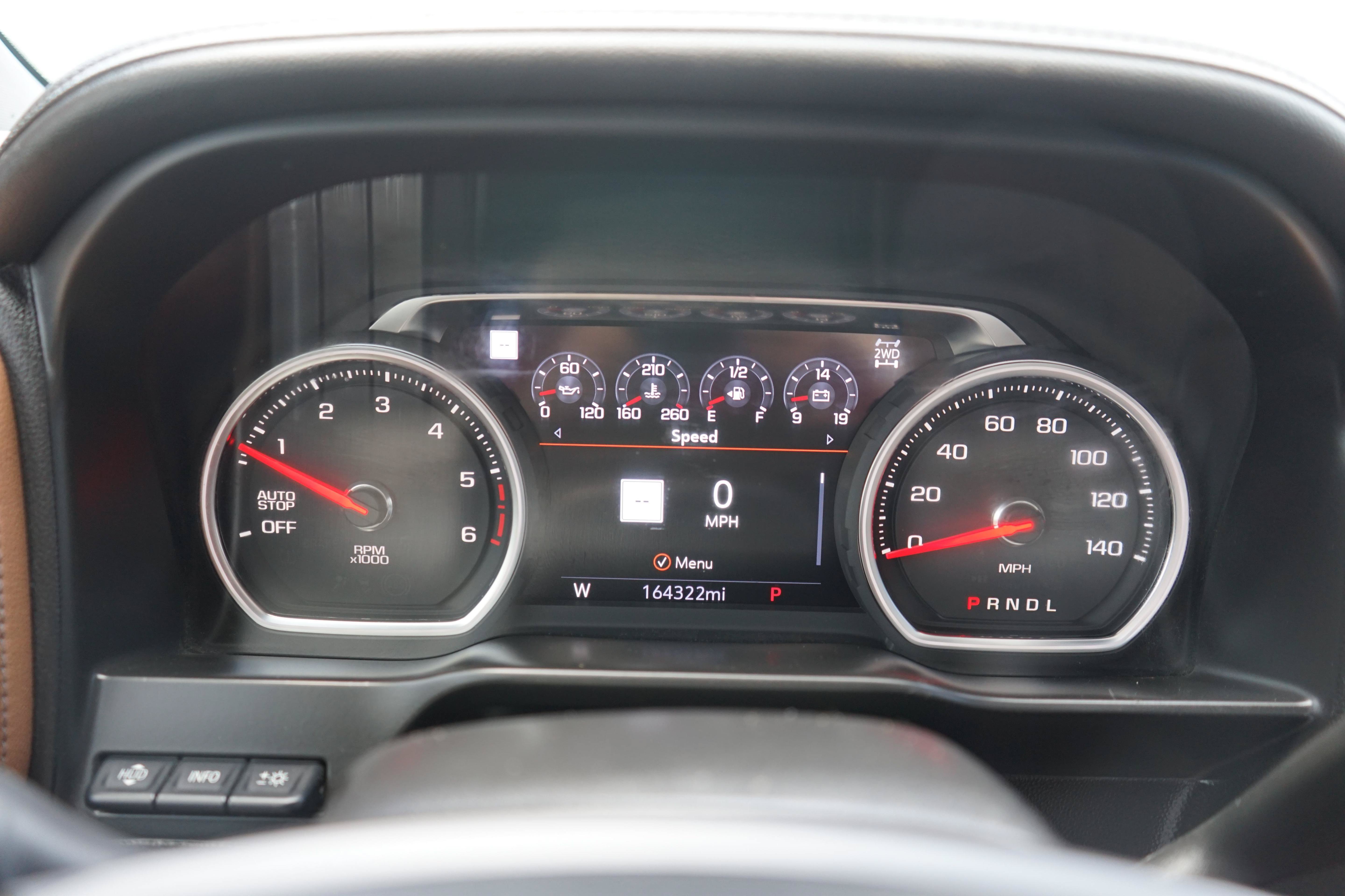 Used 2020 Chevrolet Silverado 1500 High Country w/ Technology Package AWD/4WD image 11