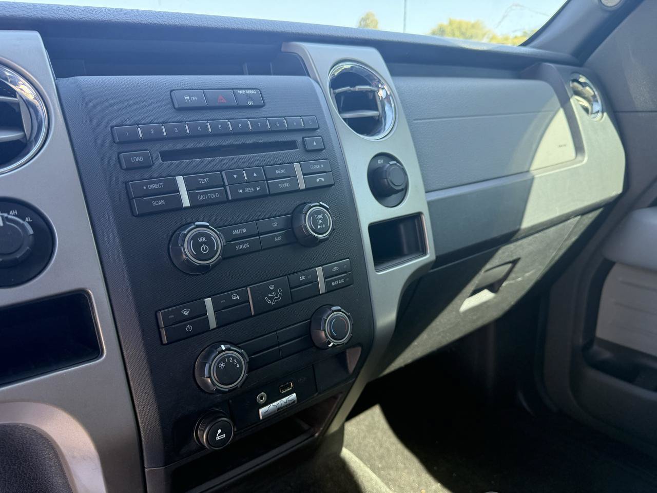 Used 2012 Ford F150 XLT w/ XLT Chrome Pkg AWD/4WD image 15