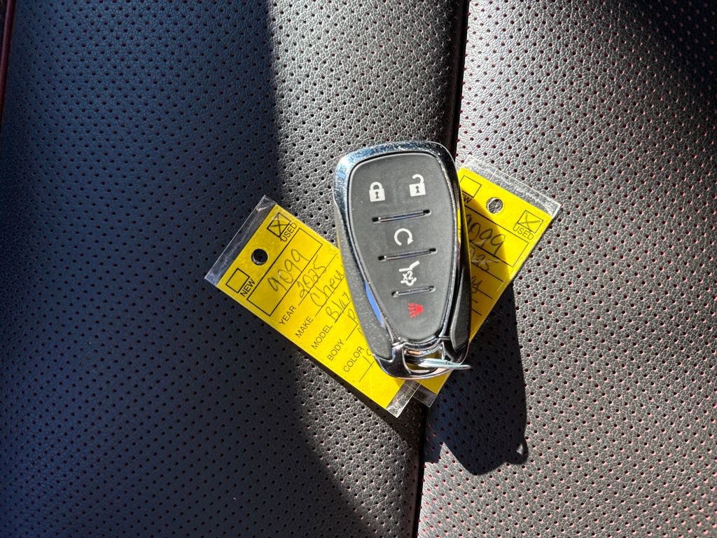 Used 2025 Chevrolet Blazer RS image 32