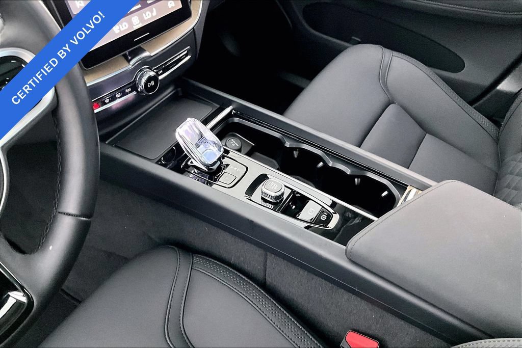 Certified 2026 Volvo XC60 B5 Plus AWD/4WD image 18