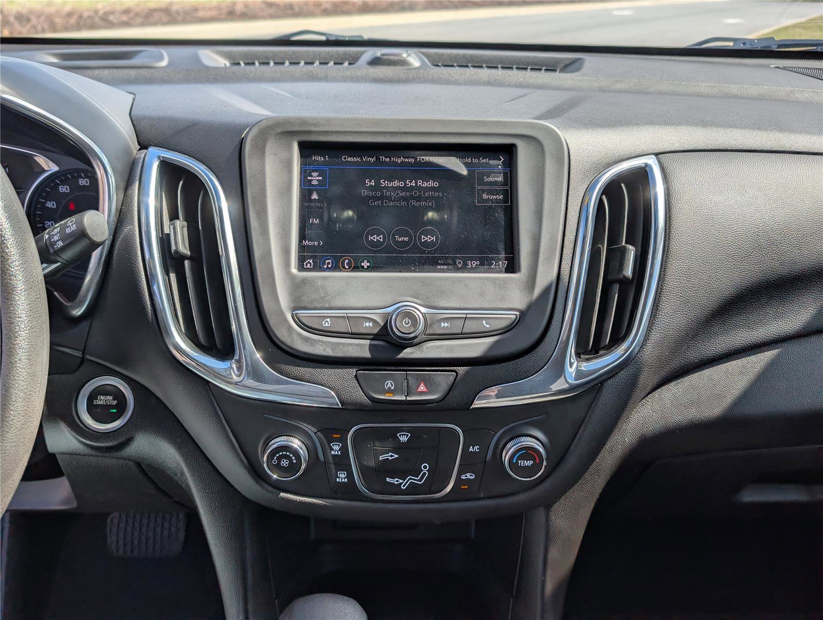 Used 2023 Chevrolet Equinox LT image 17