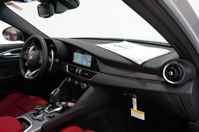 New 2025 Alfa Romeo Giulia AWD w/ Driving Assist Package image 16