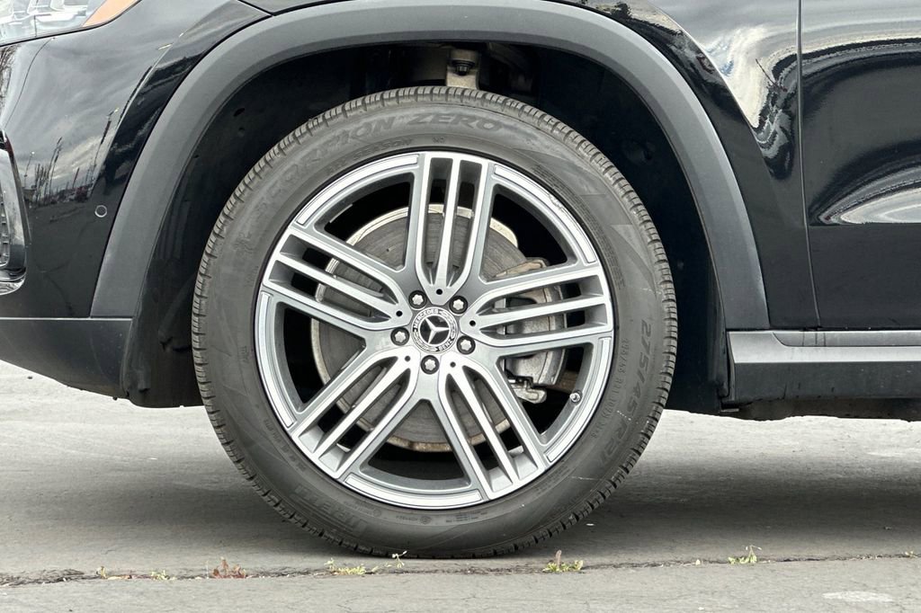 Used 2024 Mercedes-Benz GLS 450 4MATIC image 27