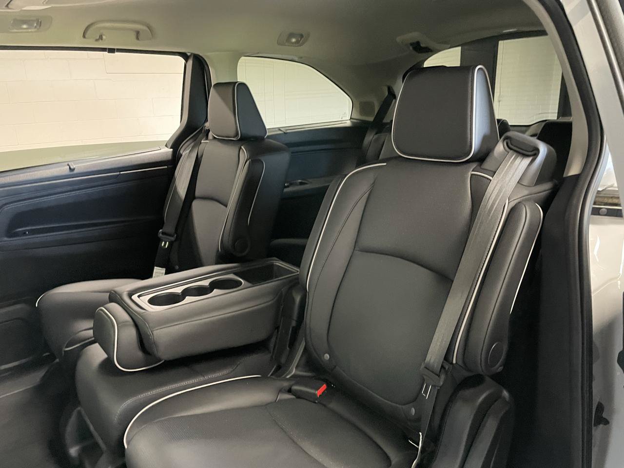 Used 2026 Honda Odyssey Elite image 14