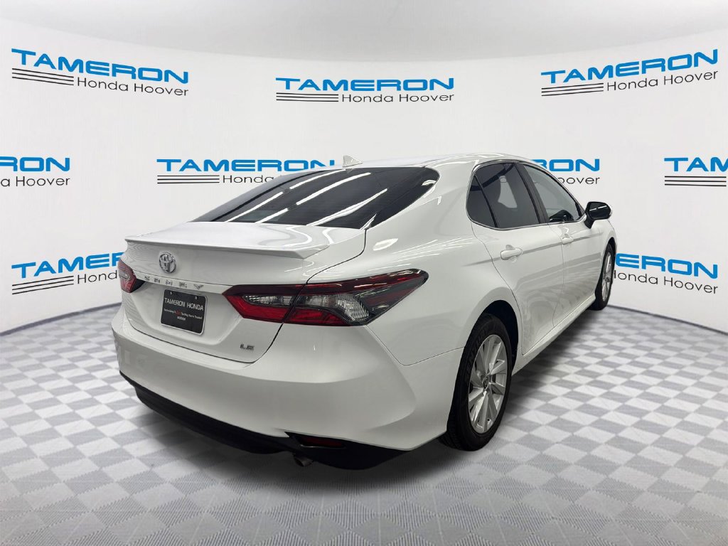 Used 2022 Toyota Camry LE FWD image 5