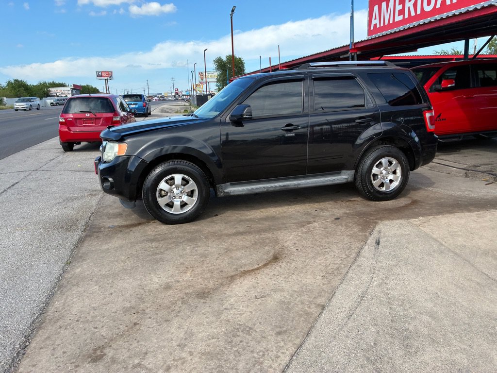 Used 2011 Ford Escape Limited w/ 302A Rapid Spec Order Code FWD image 3