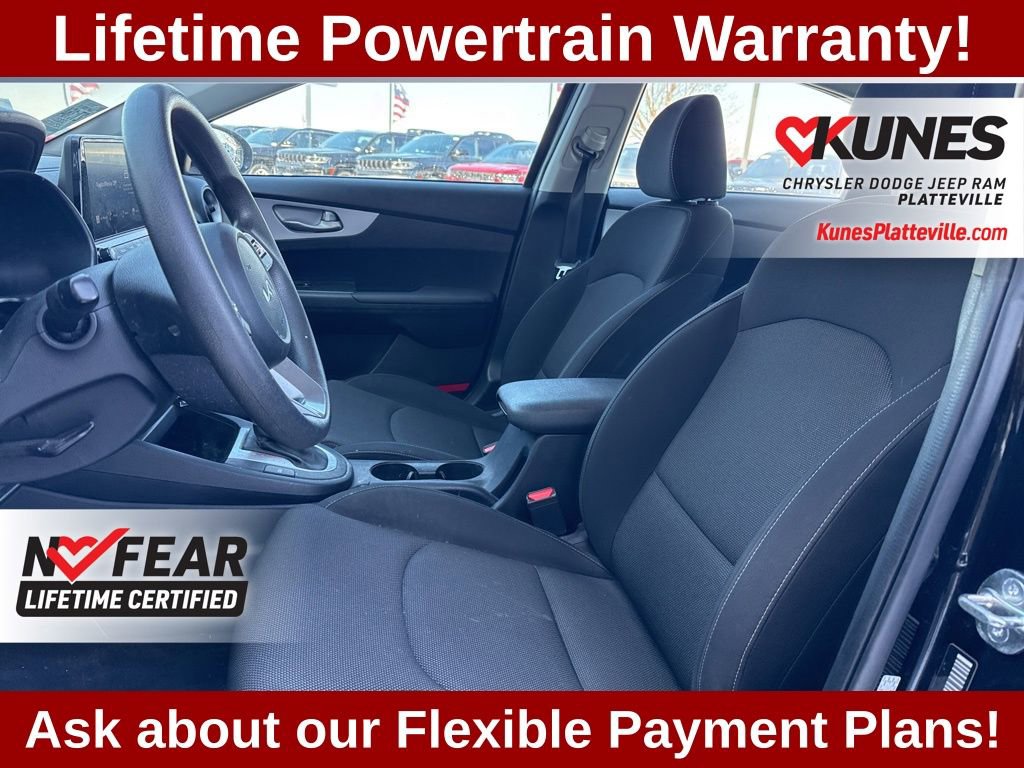 Used 2023 Kia Forte LXS w/ LXS Technology Package FWD image 13