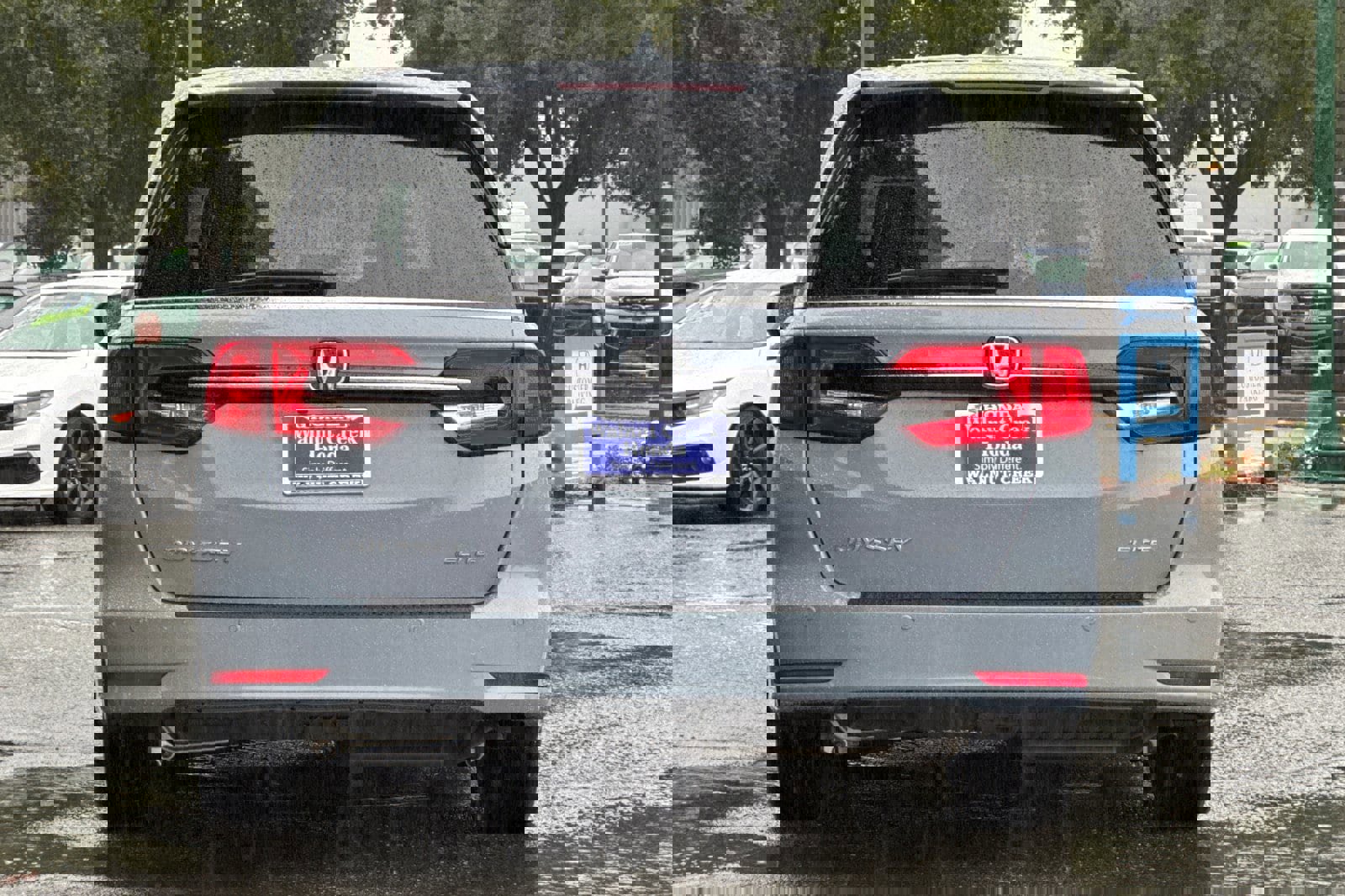 Used 2024 Honda Odyssey Elite image 5