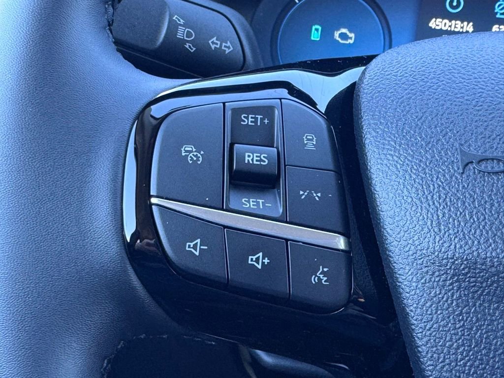 Used 2025 Ford Escape SE w/ PHEV Premium Package FWD image 8