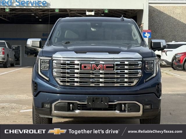 Used 2023 GMC Sierra 1500 Denali w/ Denali Reserve Package AWD/4WD image 3