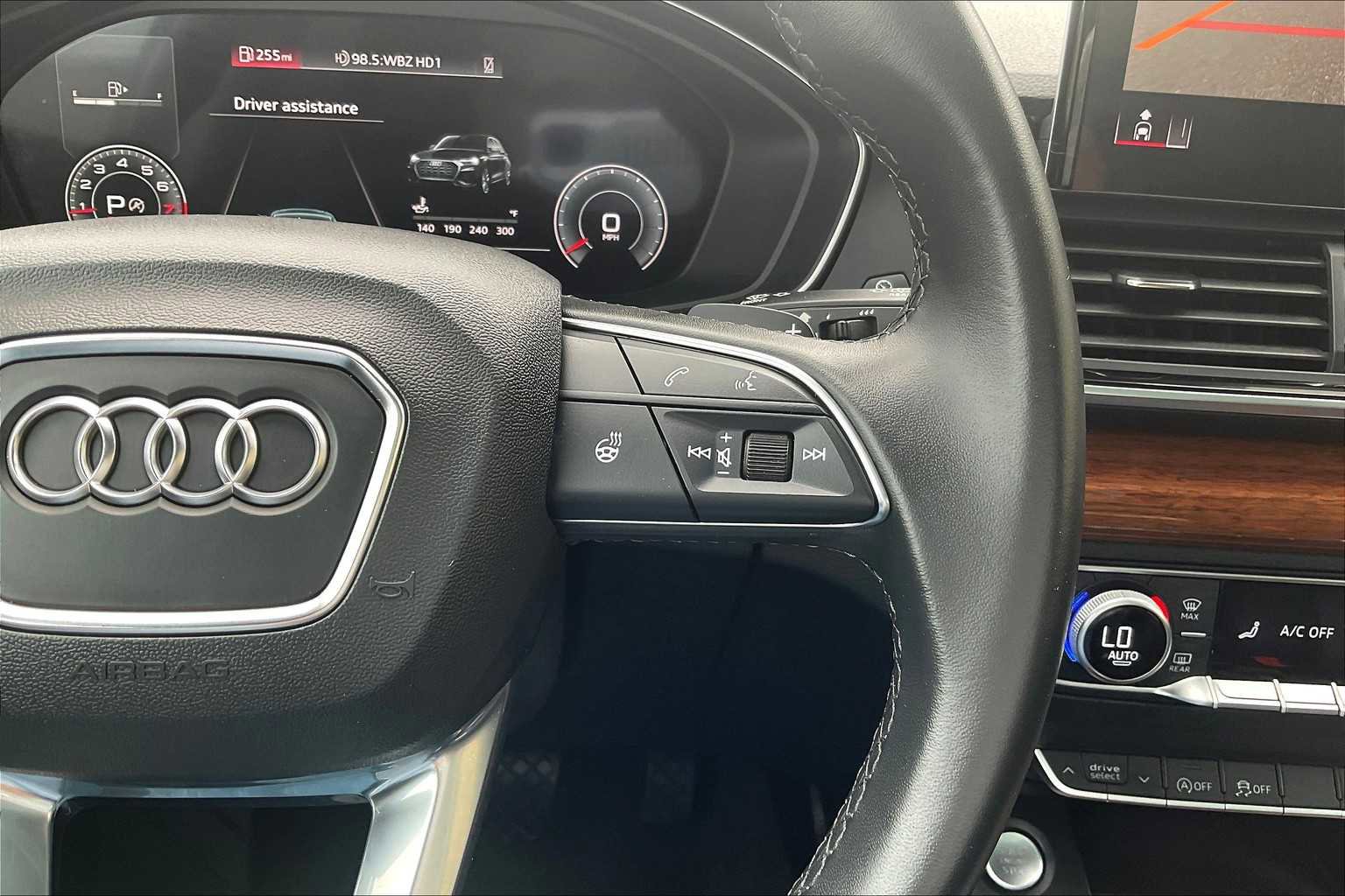 Used 2022 Audi Q5 2.0T Premium Plus w/ Premium Plus Package image 24