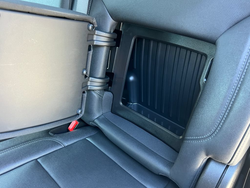 Used 2025 GMC Sierra 1500 SLT RWD image 17