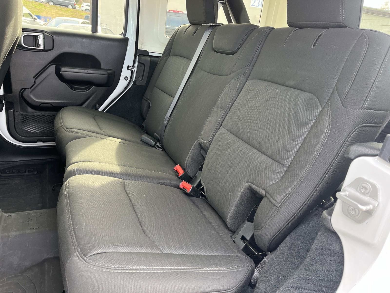 Used 2022 Jeep Wrangler Unlimited Sport image 14