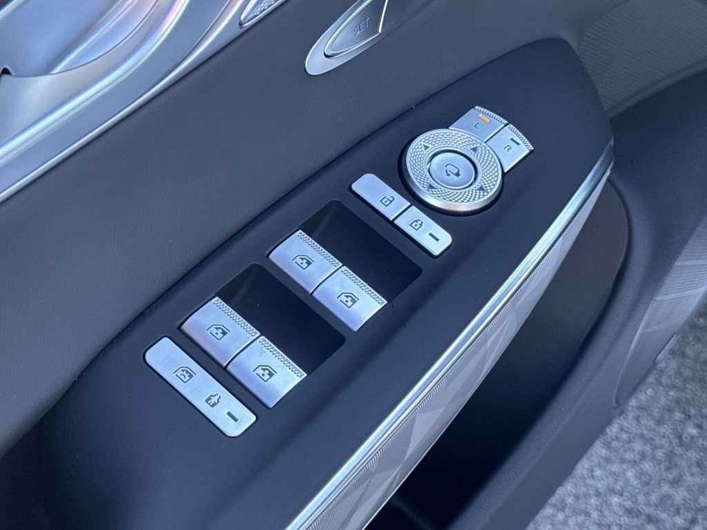 New 2025 Genesis GV70 3.5T Sport w/ Sport Advanced Package image 13