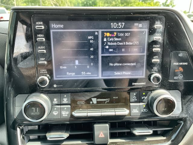 Used 2021 Toyota Highlander L FWD image 14