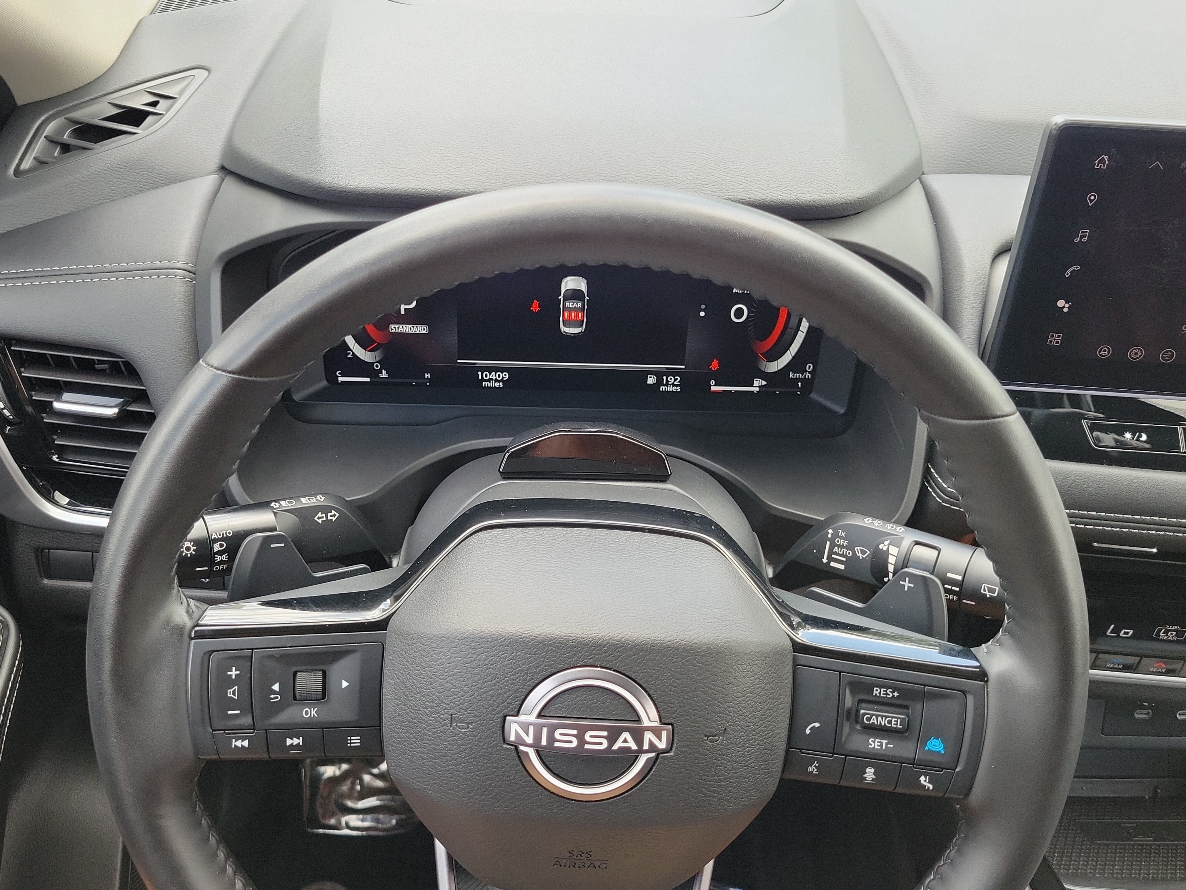 Used 2025 Nissan Rogue SL w/ Tech Package FWD image 23