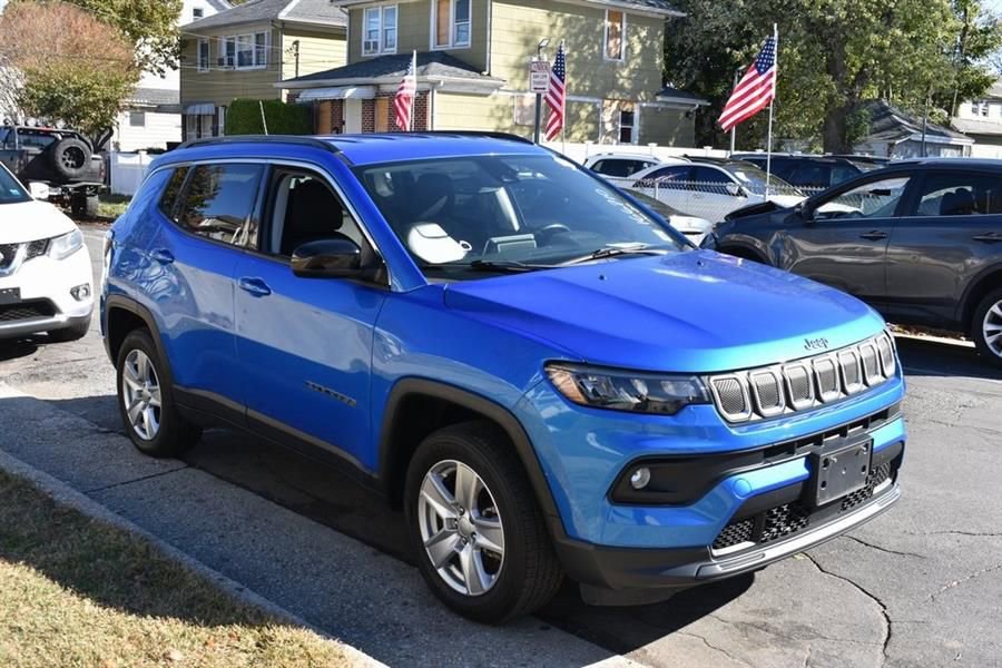 Used 2025 Jeep Compass Trailhawk AWD/4WD image 4