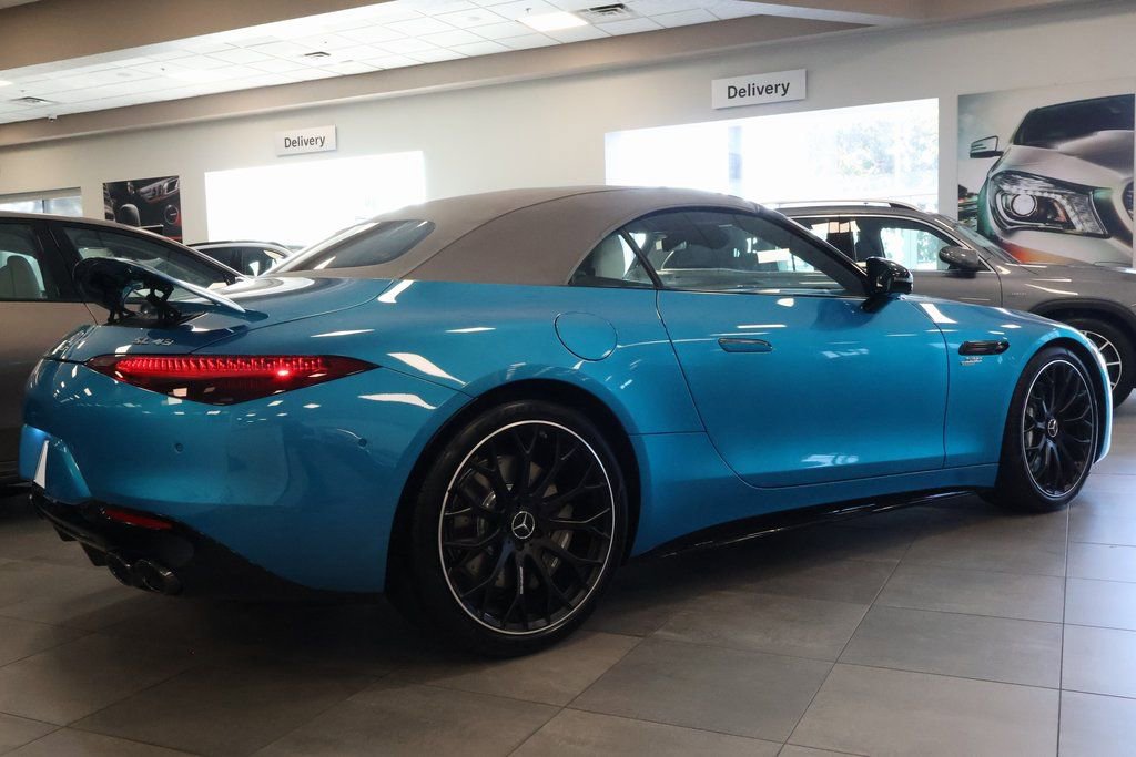 New 2026 Mercedes-Benz SL 43 AMG image 2