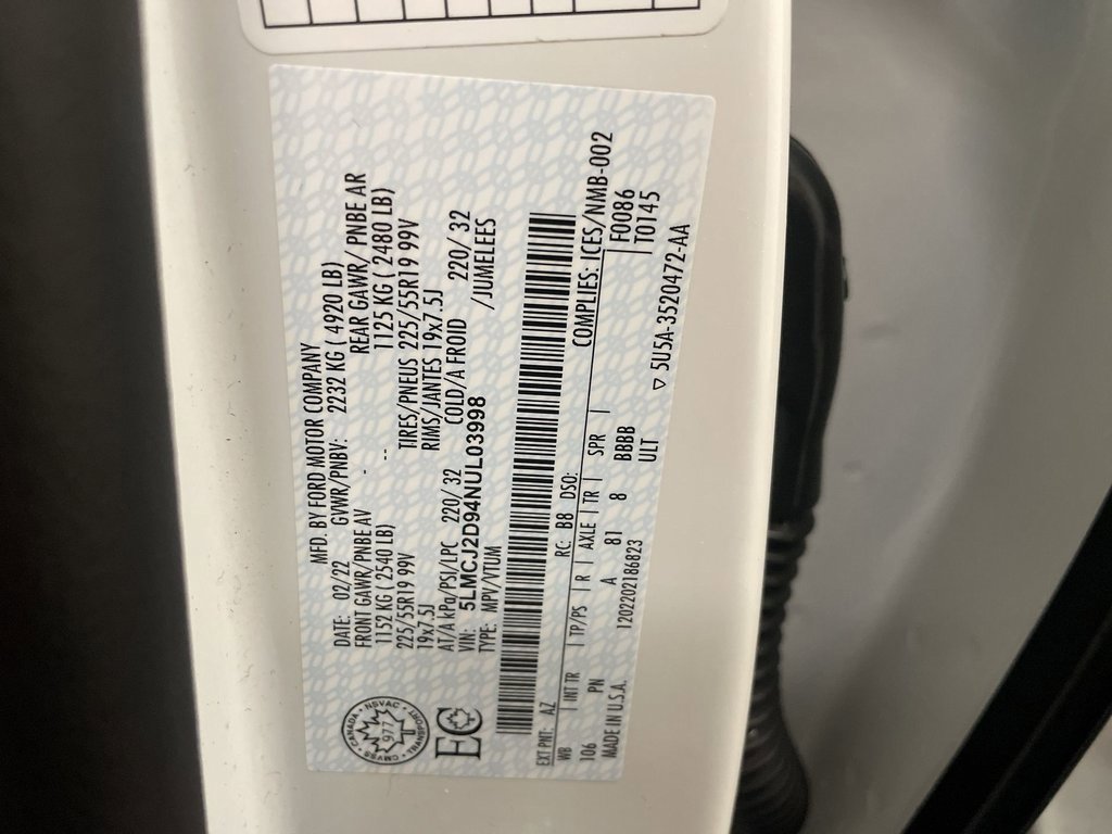 Used 2022 Lincoln Corsair Reserve w/ Equipment Group 201A image 28