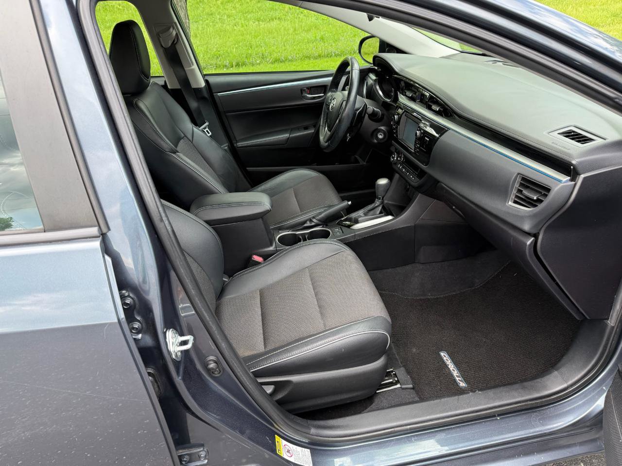 Used 2015 Toyota Corolla S image 24