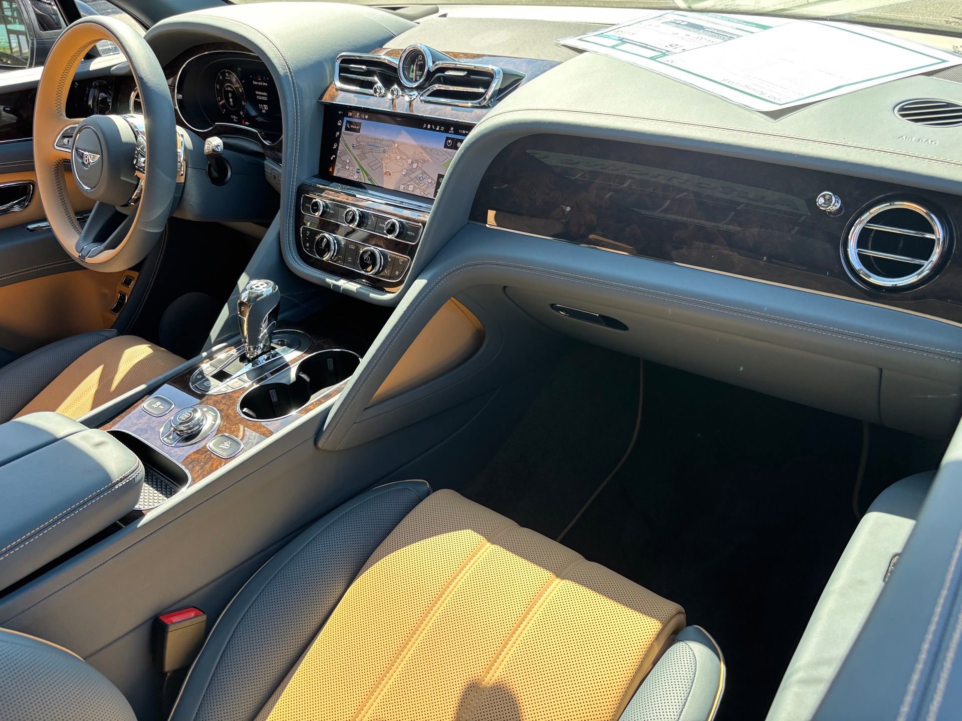 New 2025 Bentley Bentayga Extended Wheelbase video 2