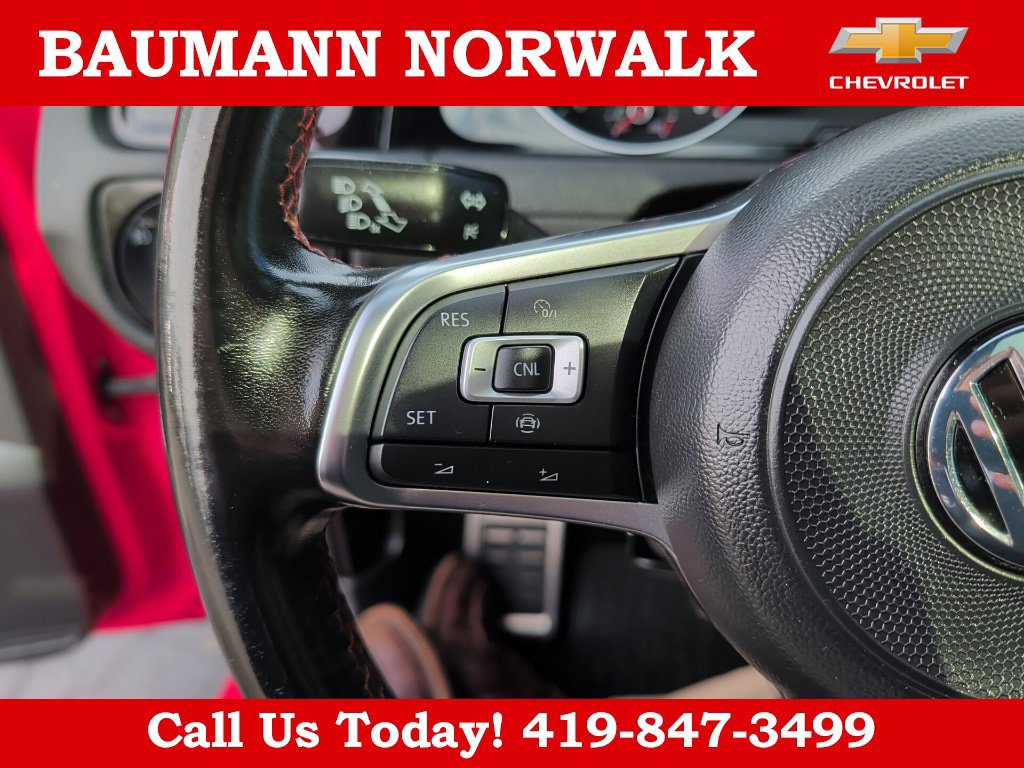 Used 2021 Volkswagen GTI SE FWD image 19
