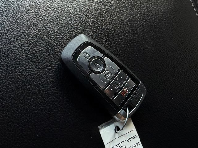 Used 2019 Ford Expedition Limited w/ Equipment Group 301A RWD image 32