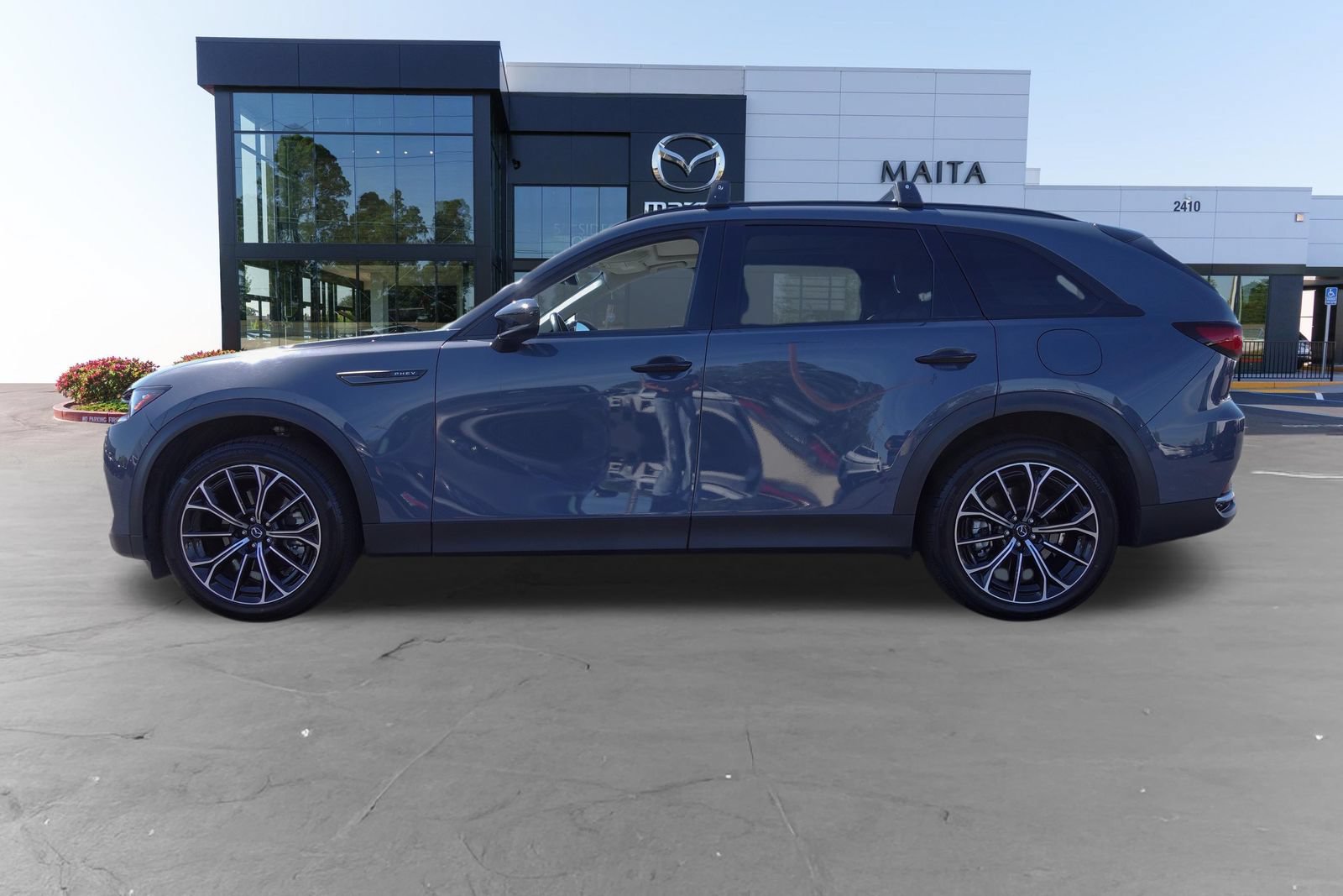 Certified 2025 MAZDA CX-70 Plug-In Hybrid w/ Premium Pkg AWD/4WD image 8
