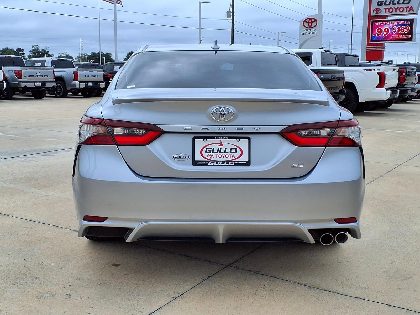 Used 2022 Toyota Camry SE w/ Audio Upgrade Package FWD image 7