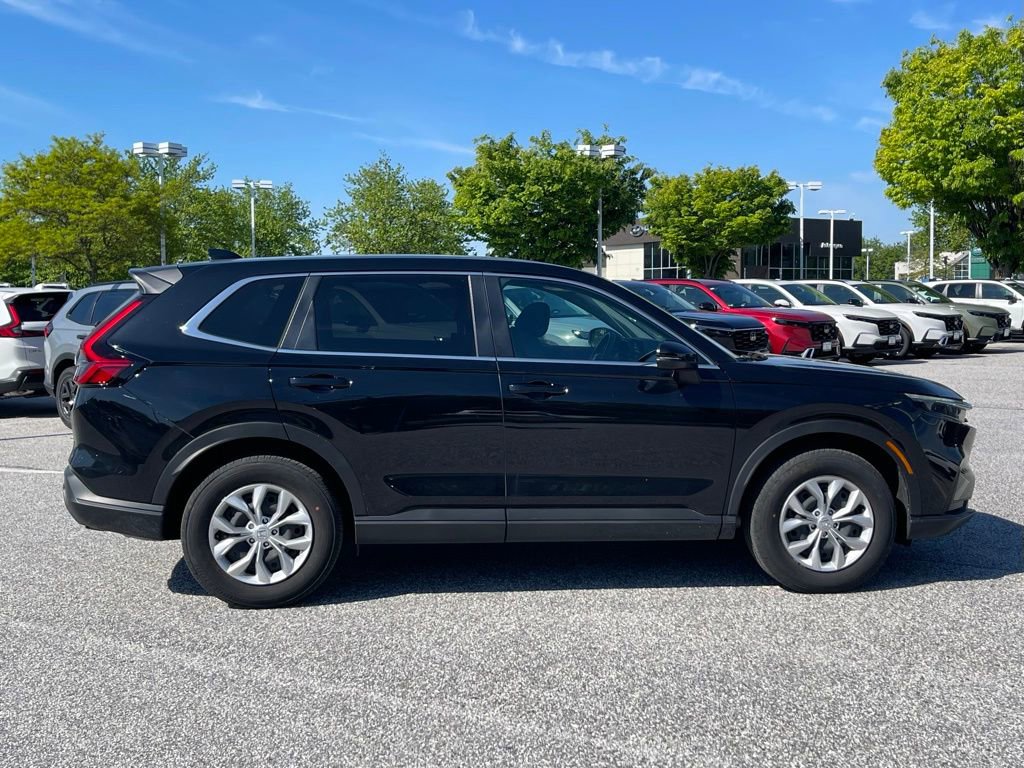 Used 2025 Honda CR-V LX image 4