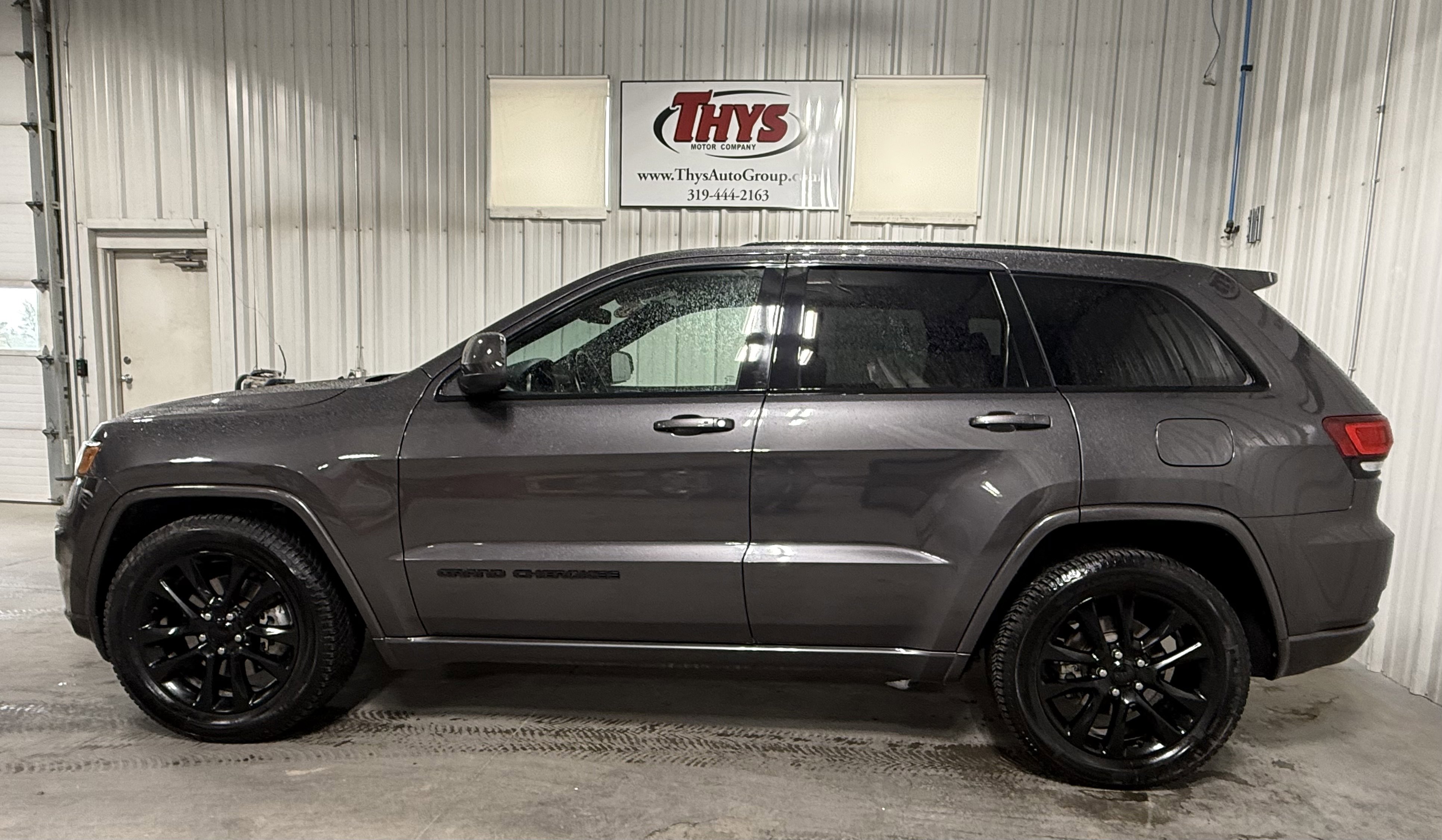 Used 2021 Jeep Grand Cherokee Laredo X RWD image 14