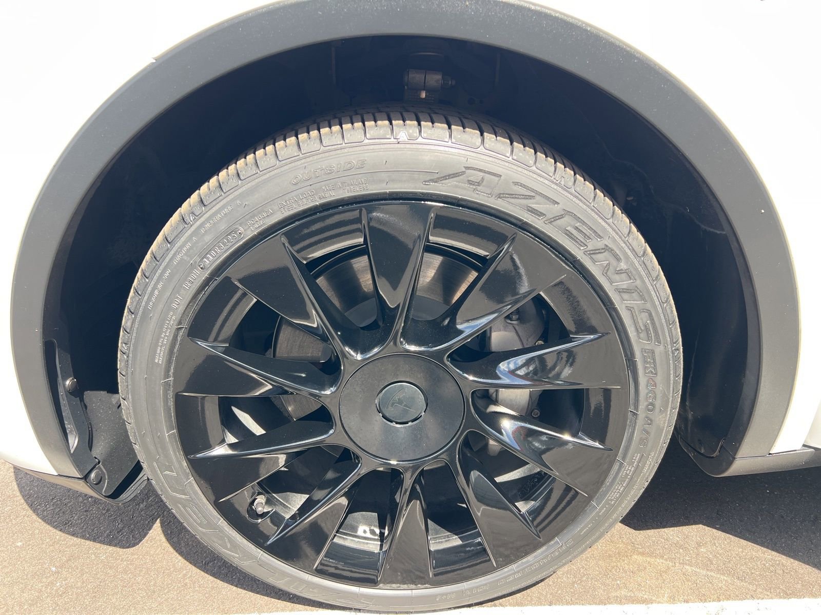 Used 2023 Tesla Model Y Long Range AWD/4WD image 14